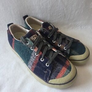 Keen Womens Size US 8 Forest Night Elsa Wool Fleece Plaid Sneakers